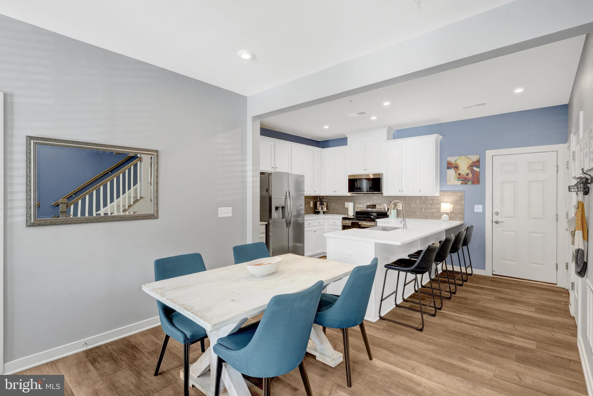 1130 MADEIRA TERRACE SE