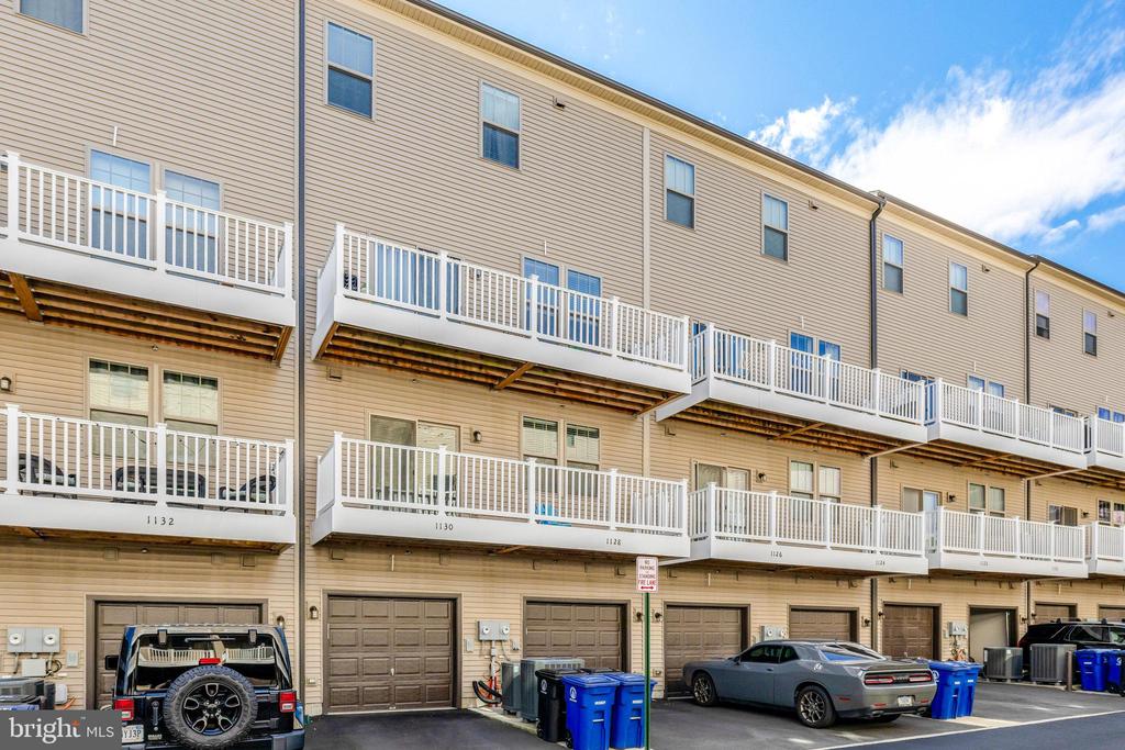 1130 MADEIRA TERRACE SE