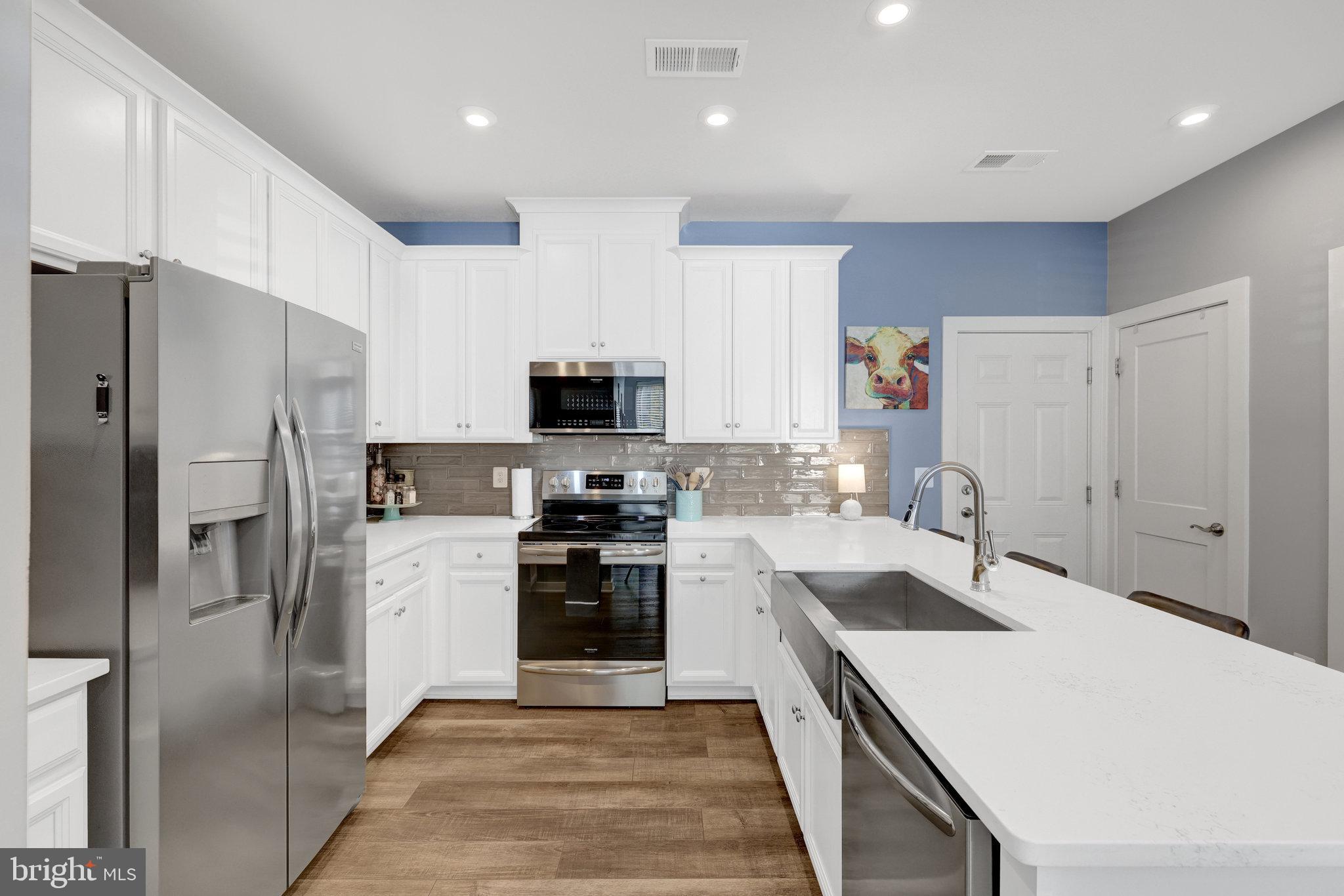 1130 MADEIRA TERRACE SE