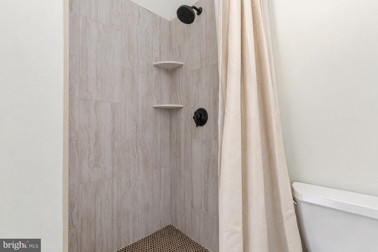 21491 RUSTY BLACKHAW SQUARE