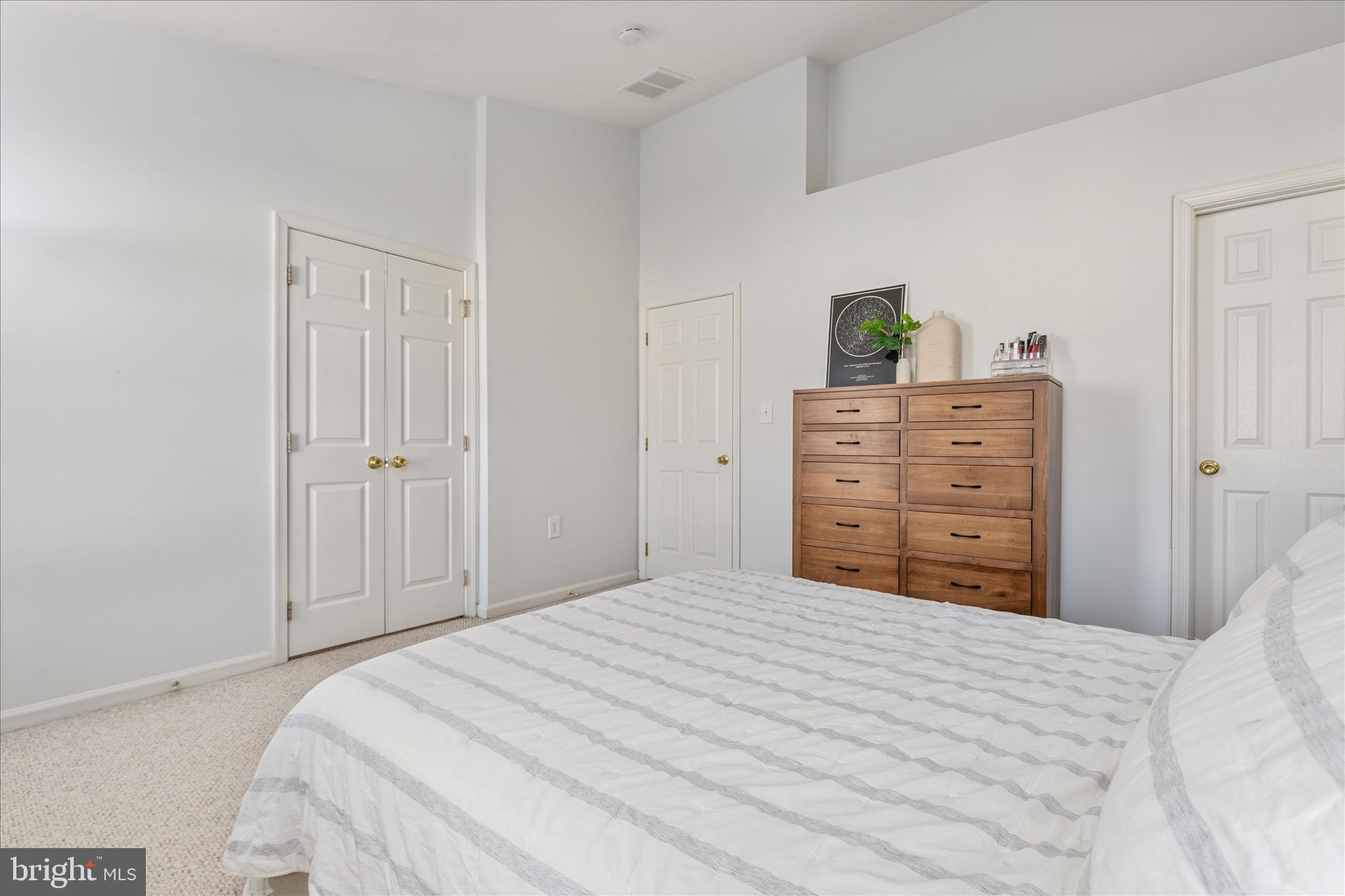 21491 RUSTY BLACKHAW SQUARE