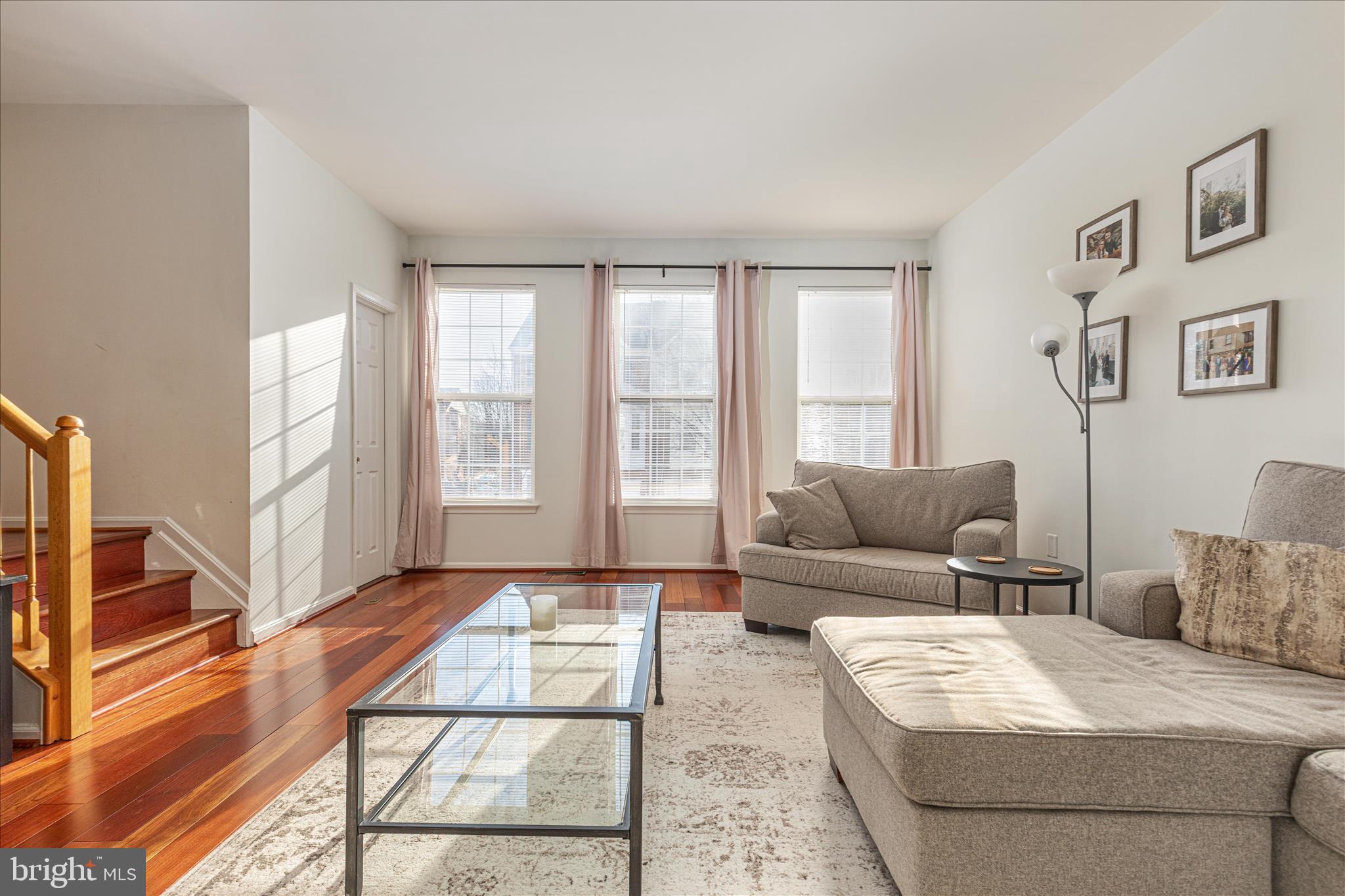 21491 RUSTY BLACKHAW SQUARE