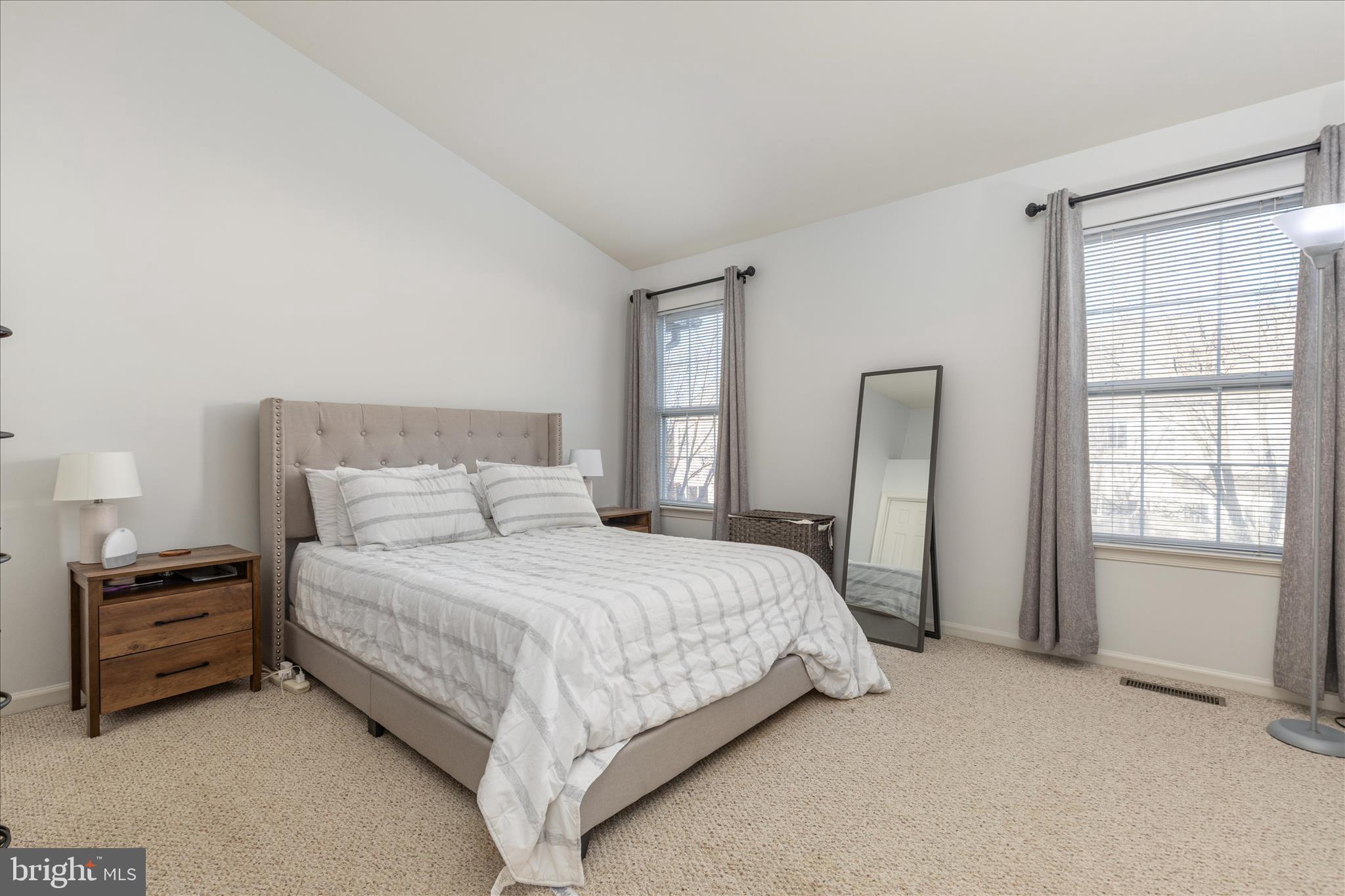 21491 RUSTY BLACKHAW SQUARE