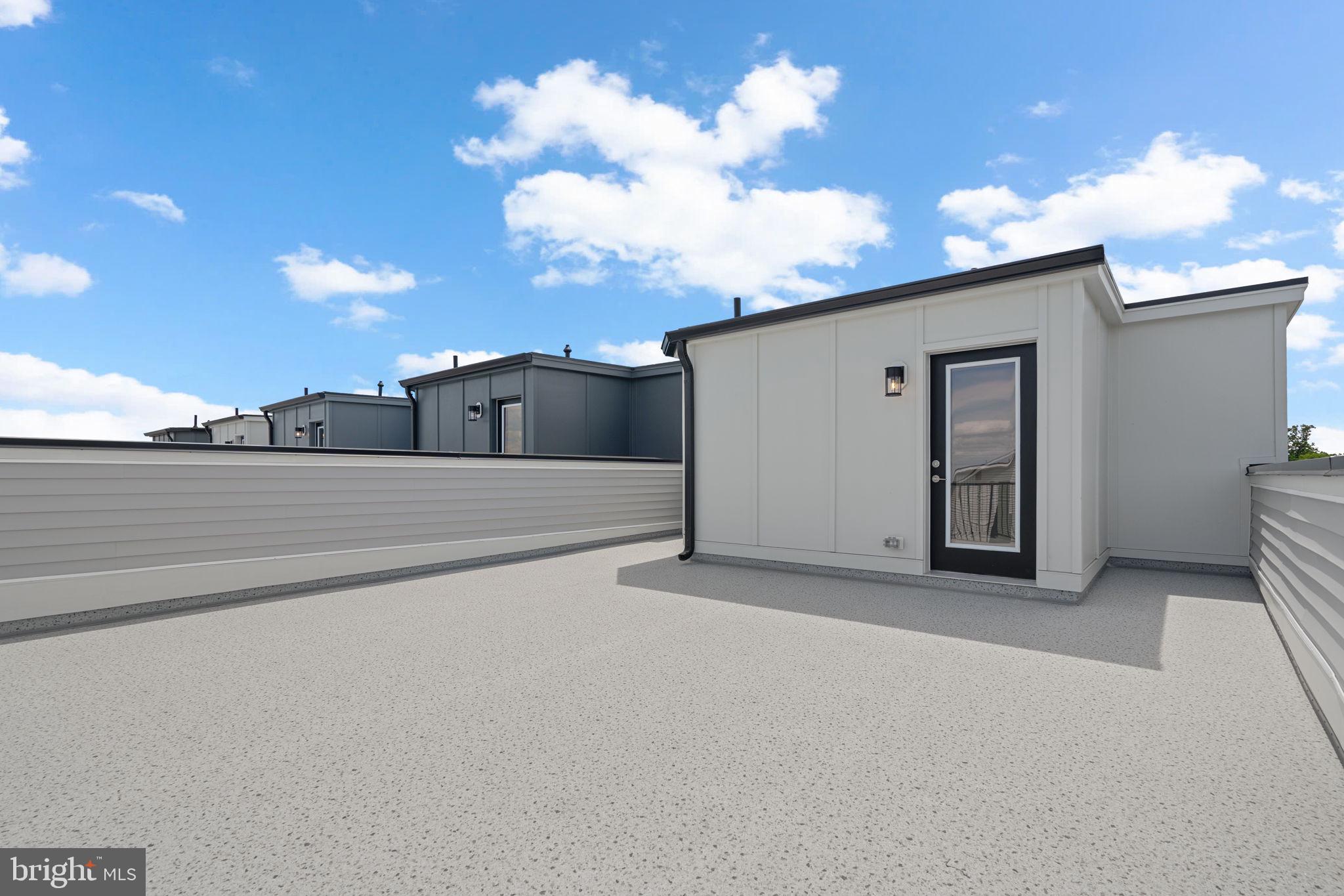 43302 FARRINGDON SQUARE