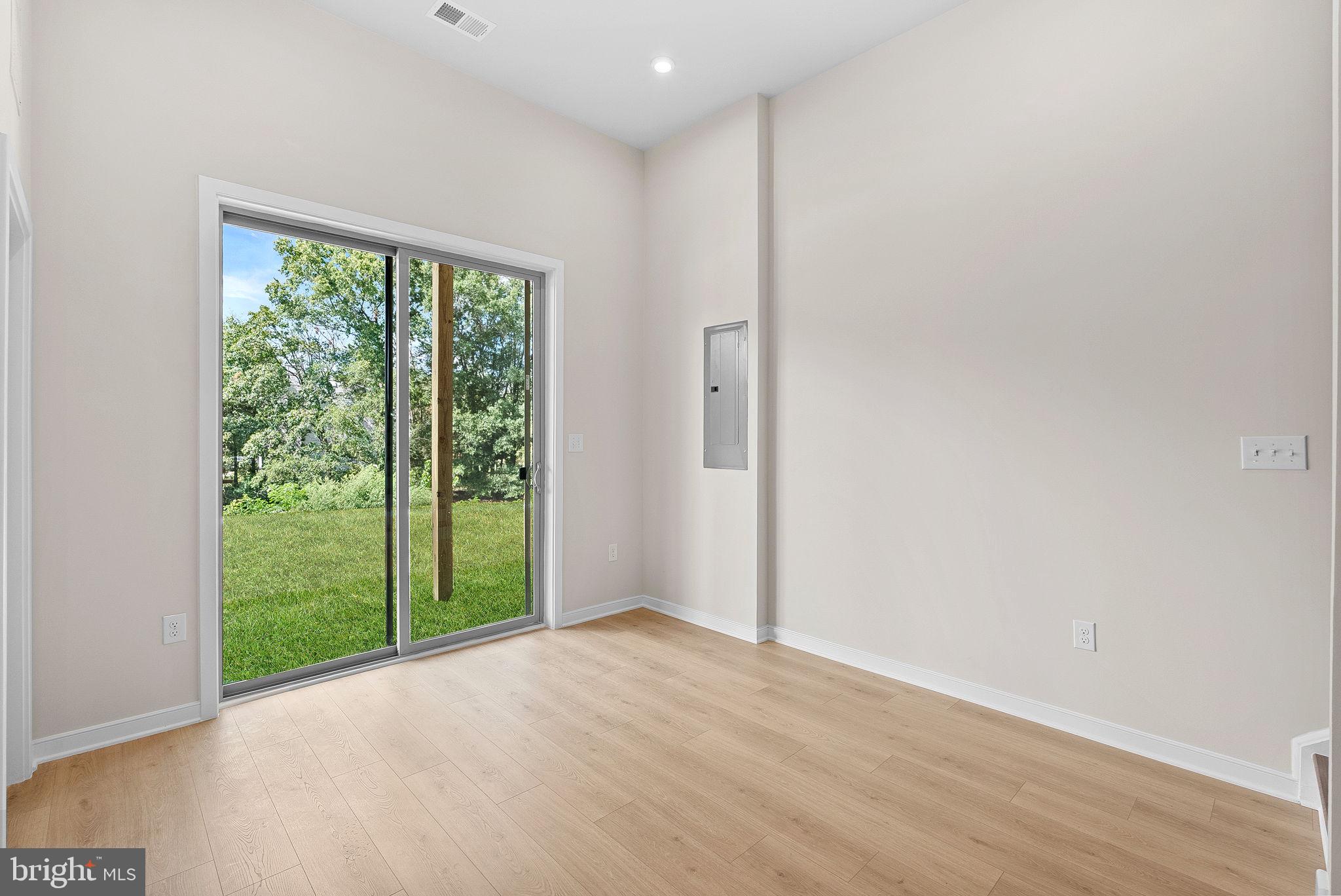 19716 MYSTIC MAROON TERRACE