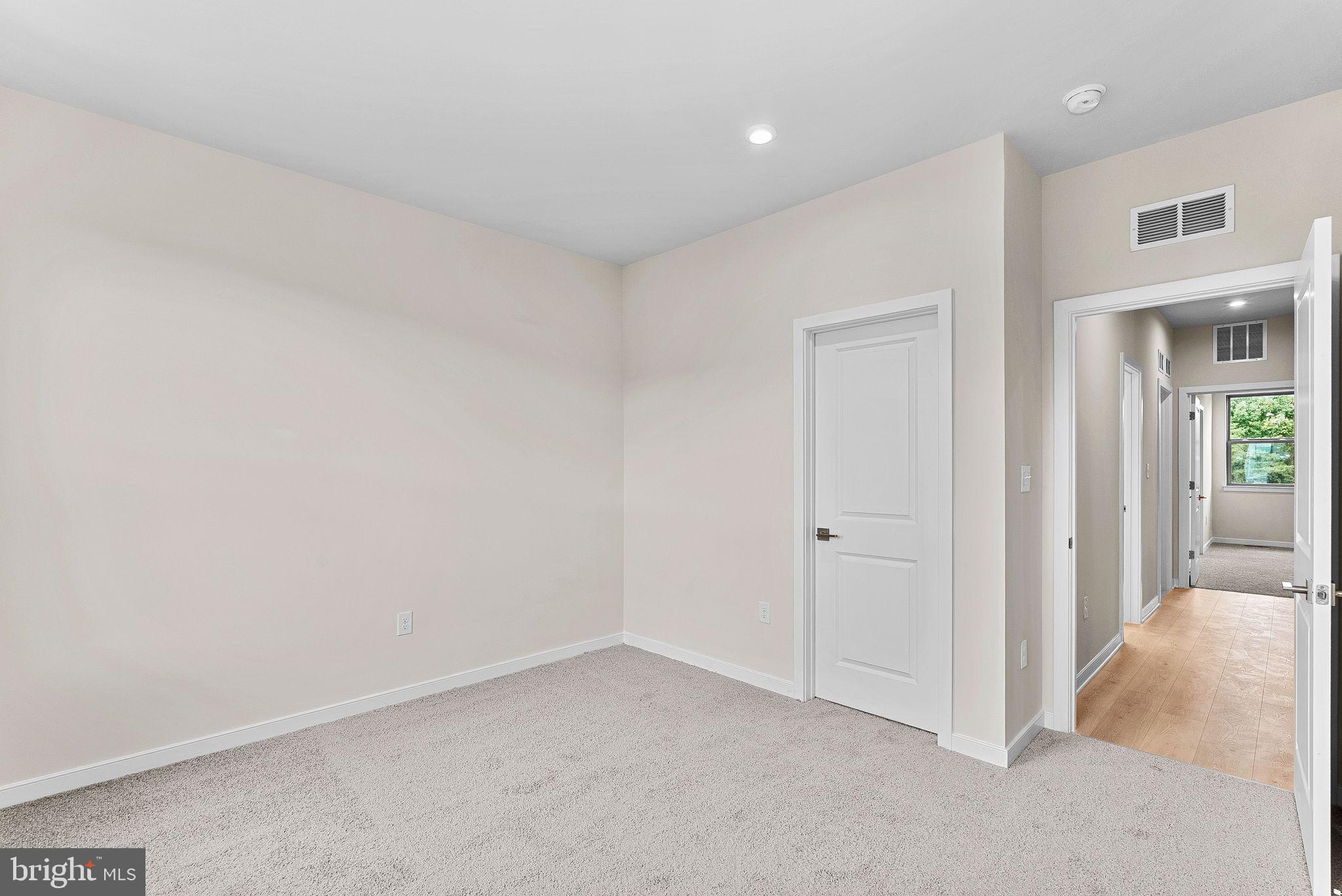 19716 MYSTIC MAROON TERRACE