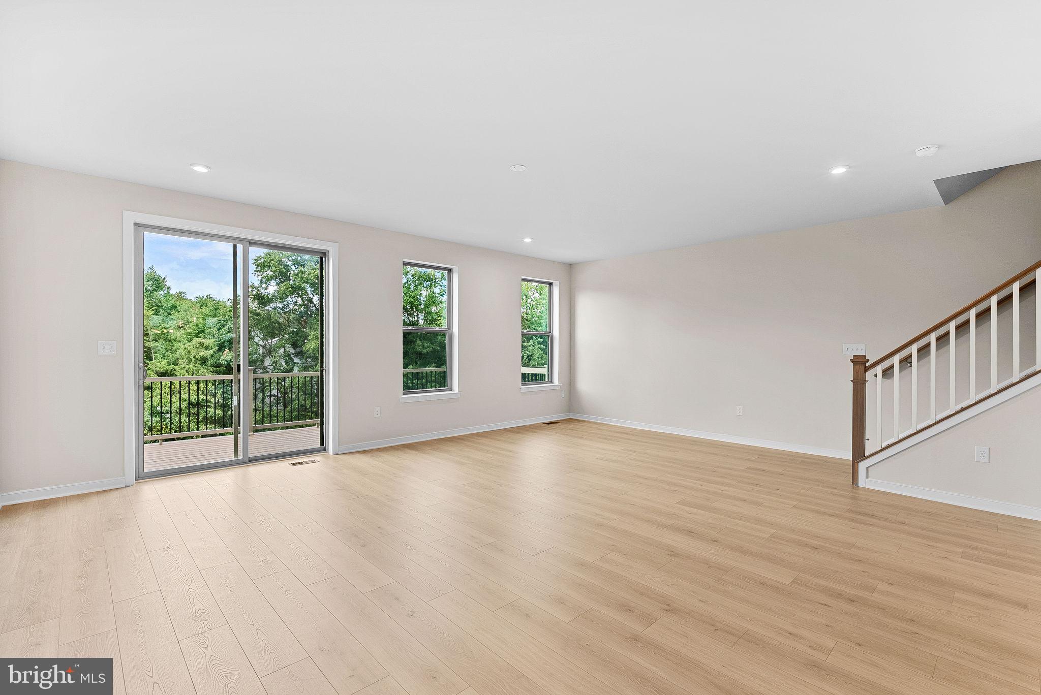 19716 MYSTIC MAROON TERRACE