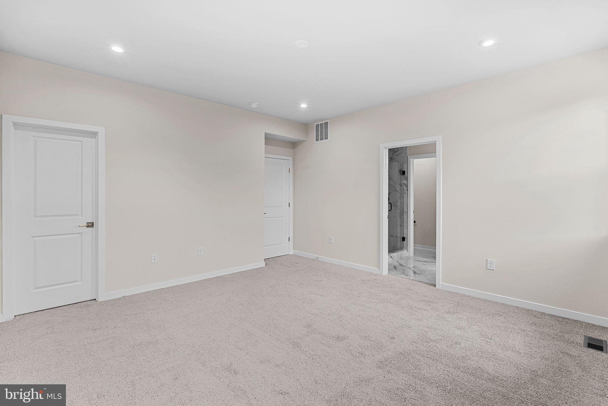 19716 MYSTIC MAROON TERRACE