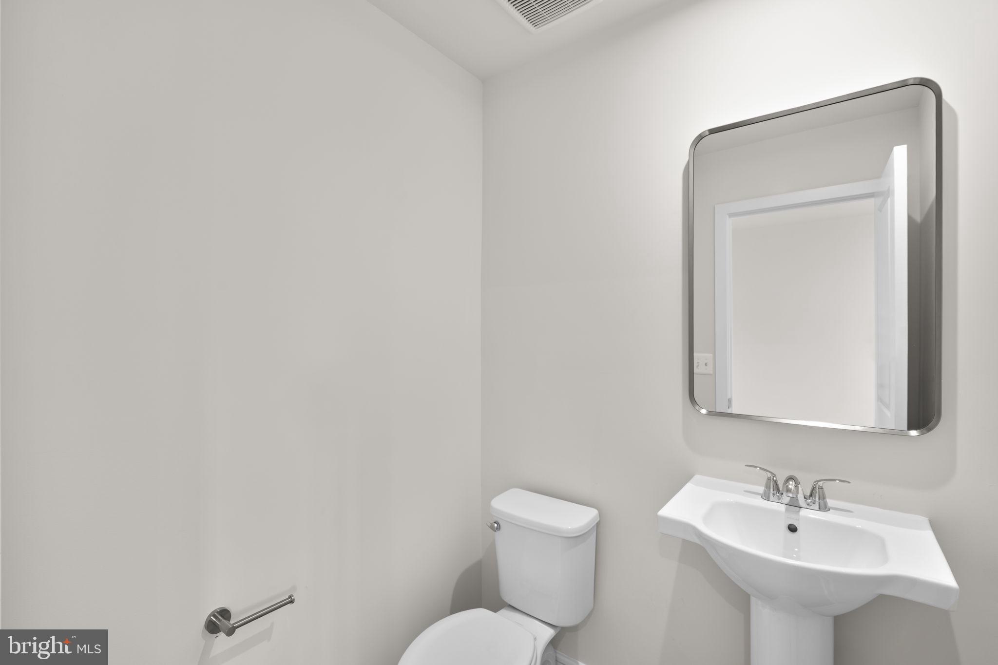 42119 PICASSO SQUARE