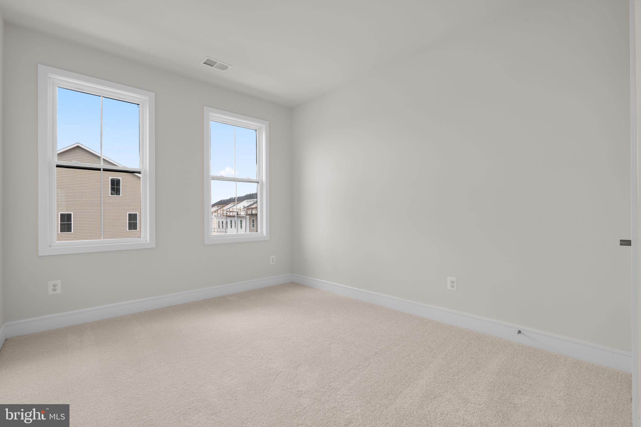 42119 PICASSO SQUARE