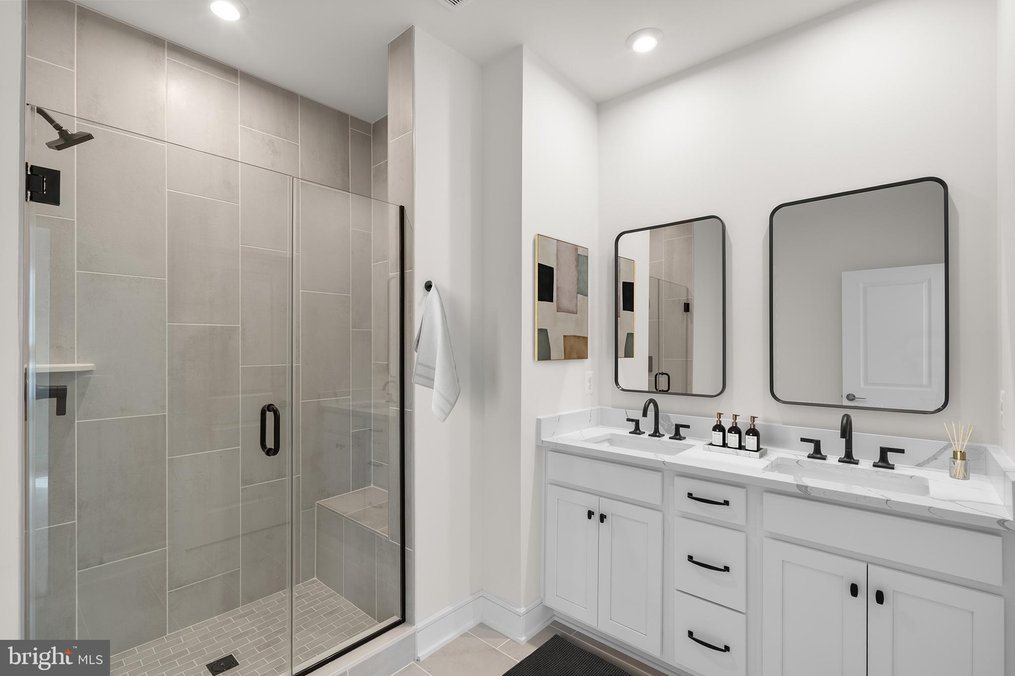 42119 PICASSO SQUARE