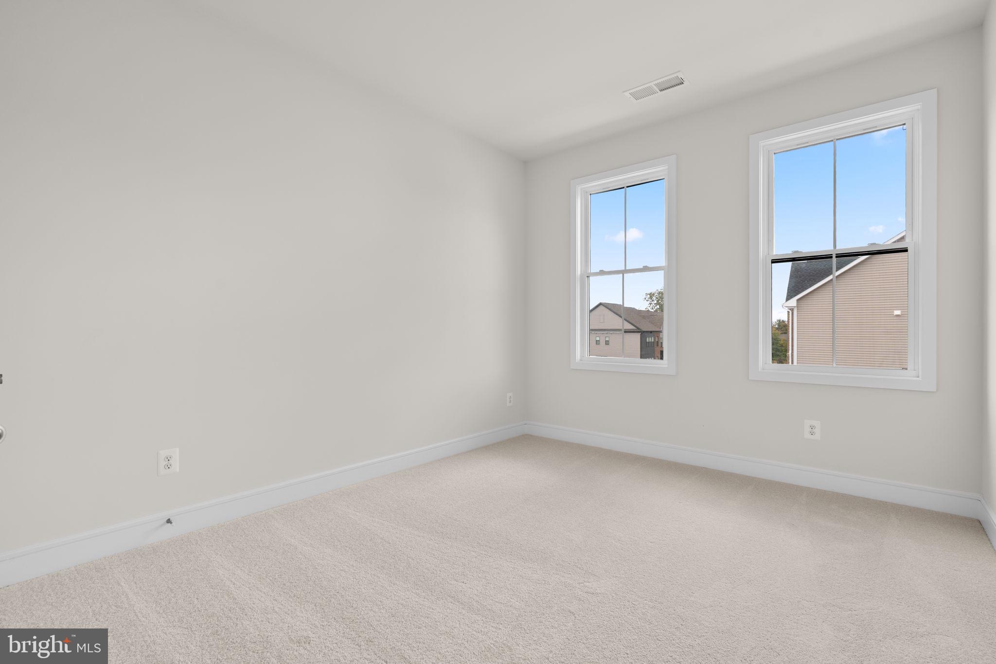 42119 PICASSO SQUARE