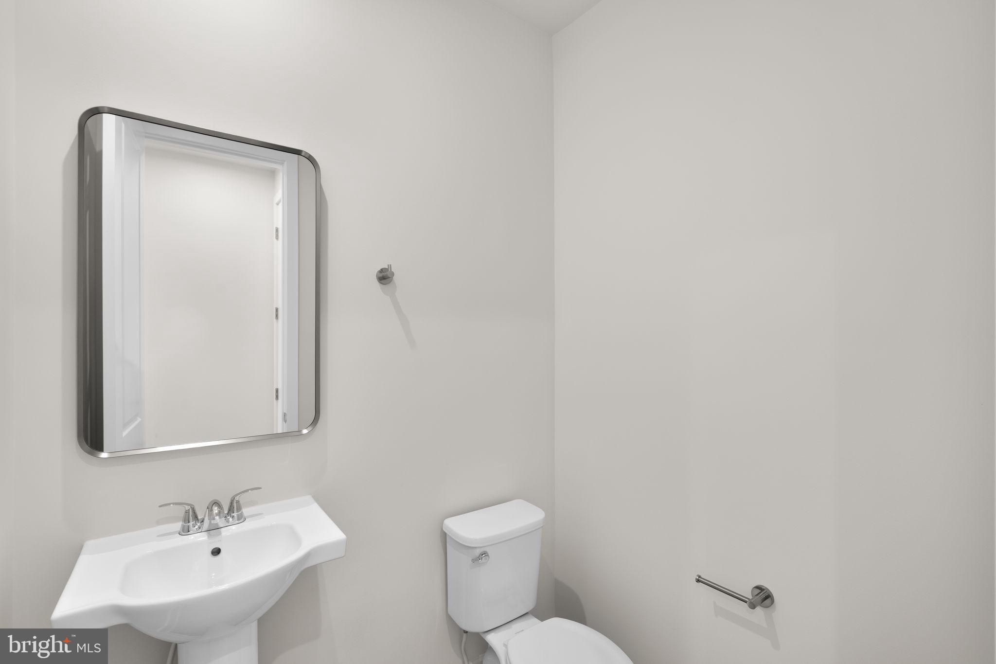 42119 PICASSO SQUARE