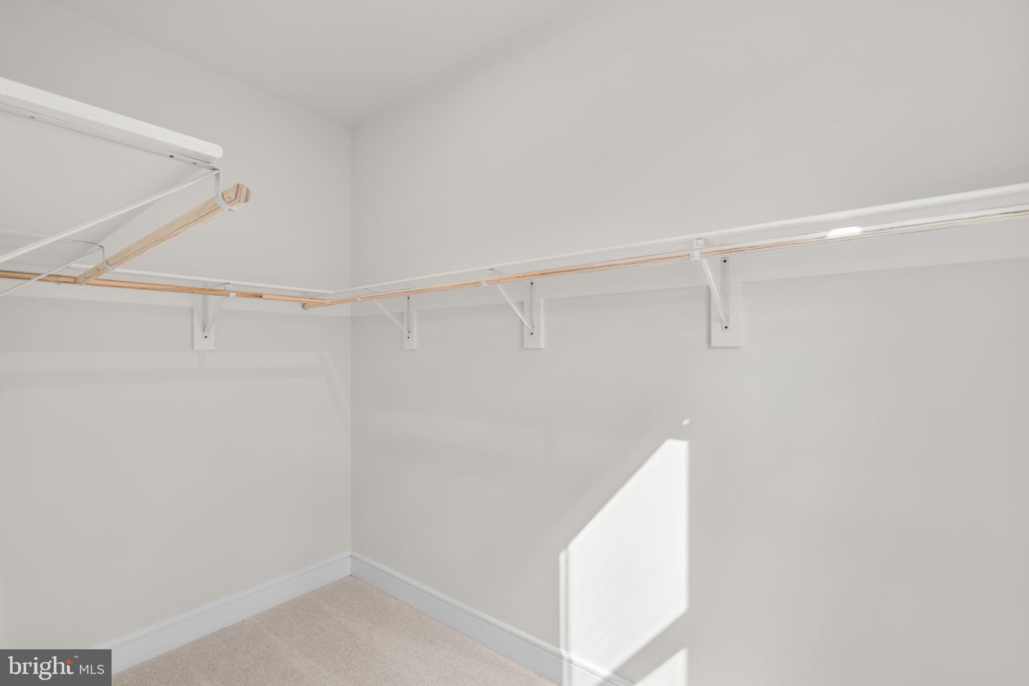 42119 PICASSO SQUARE