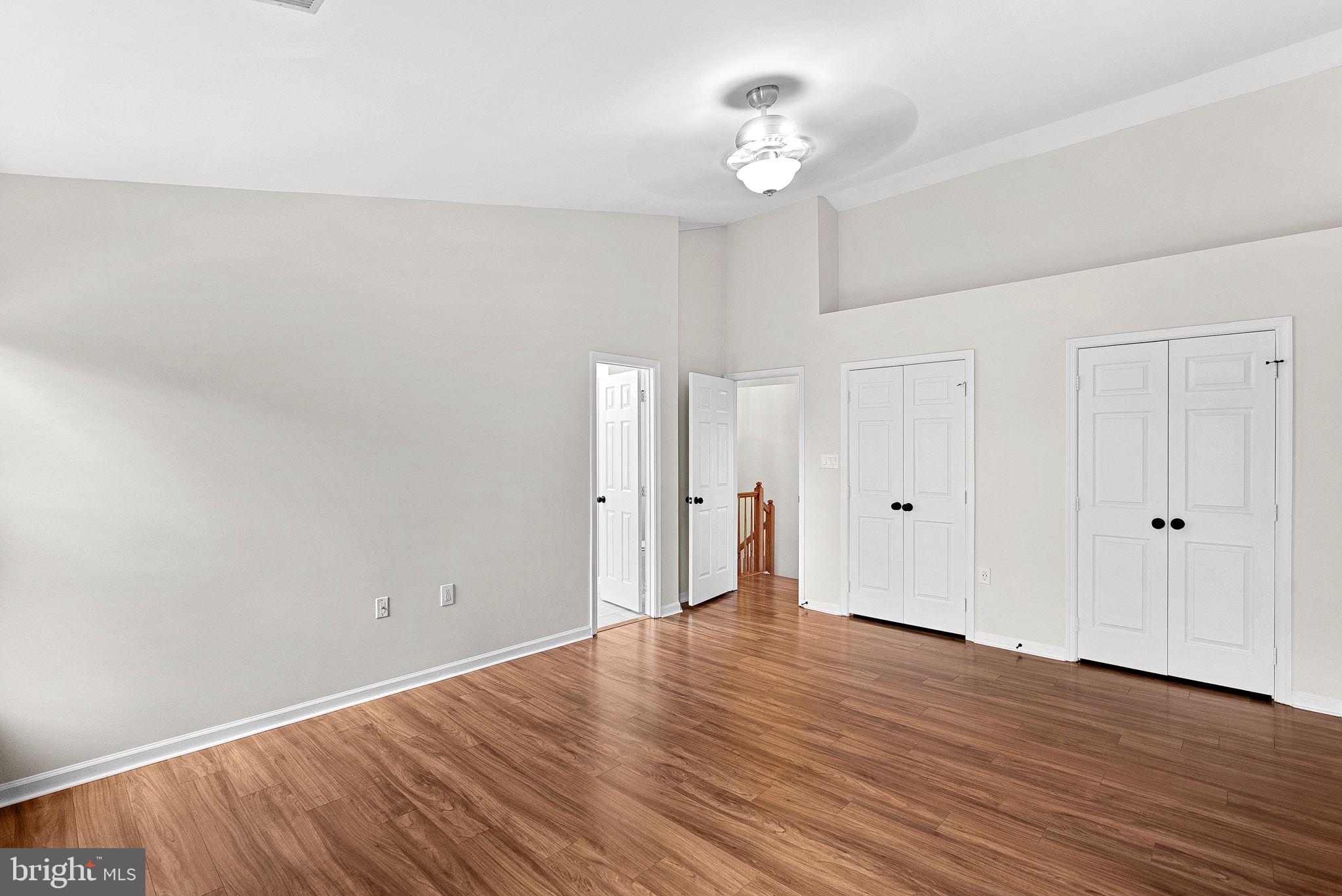 20905 SANDSTONE SQUARE