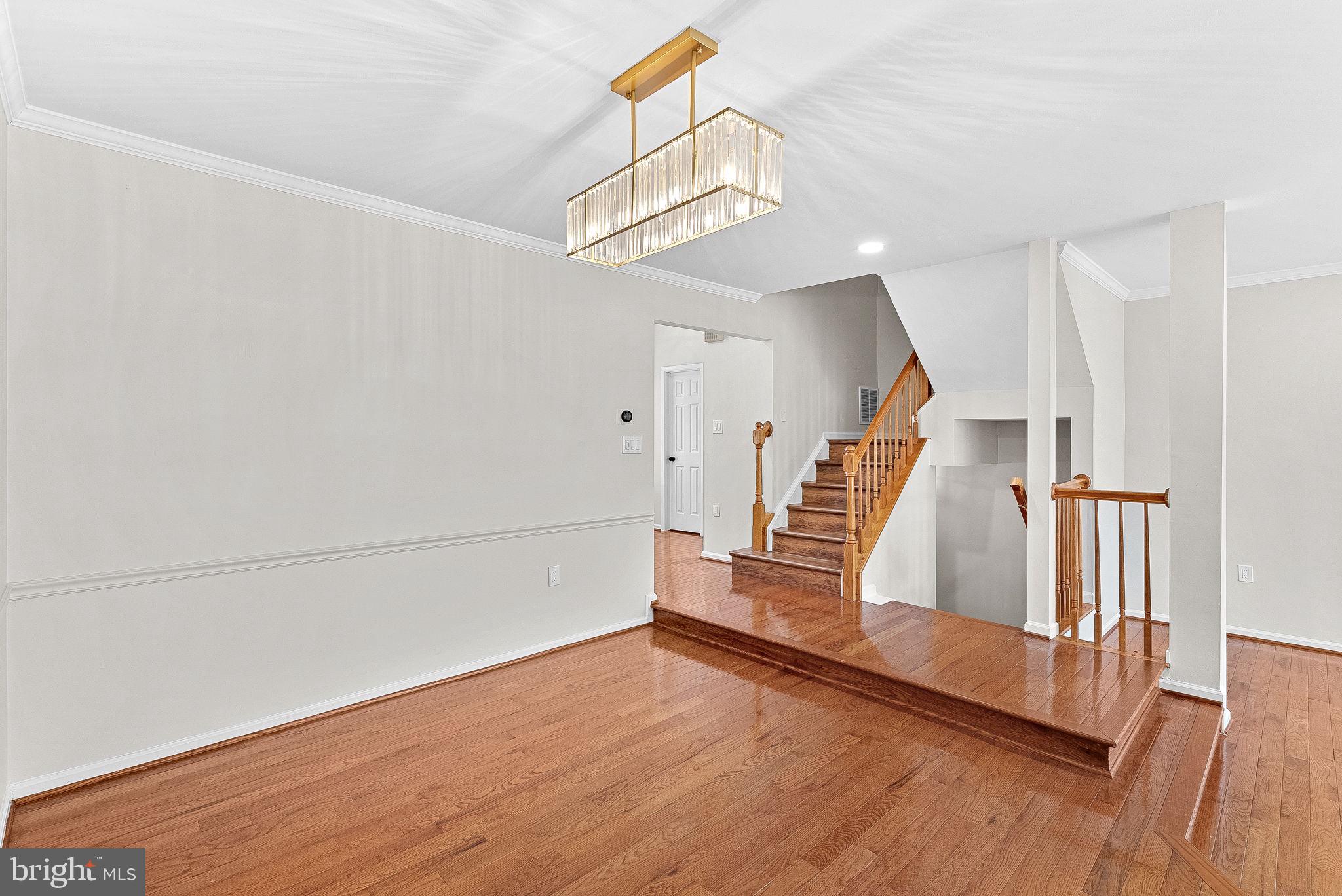 20905 SANDSTONE SQUARE