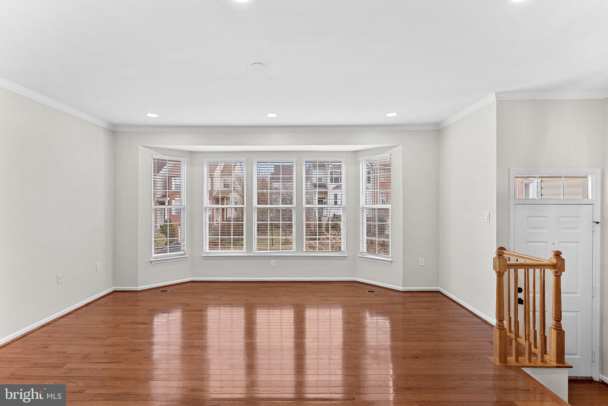 20905 SANDSTONE SQUARE