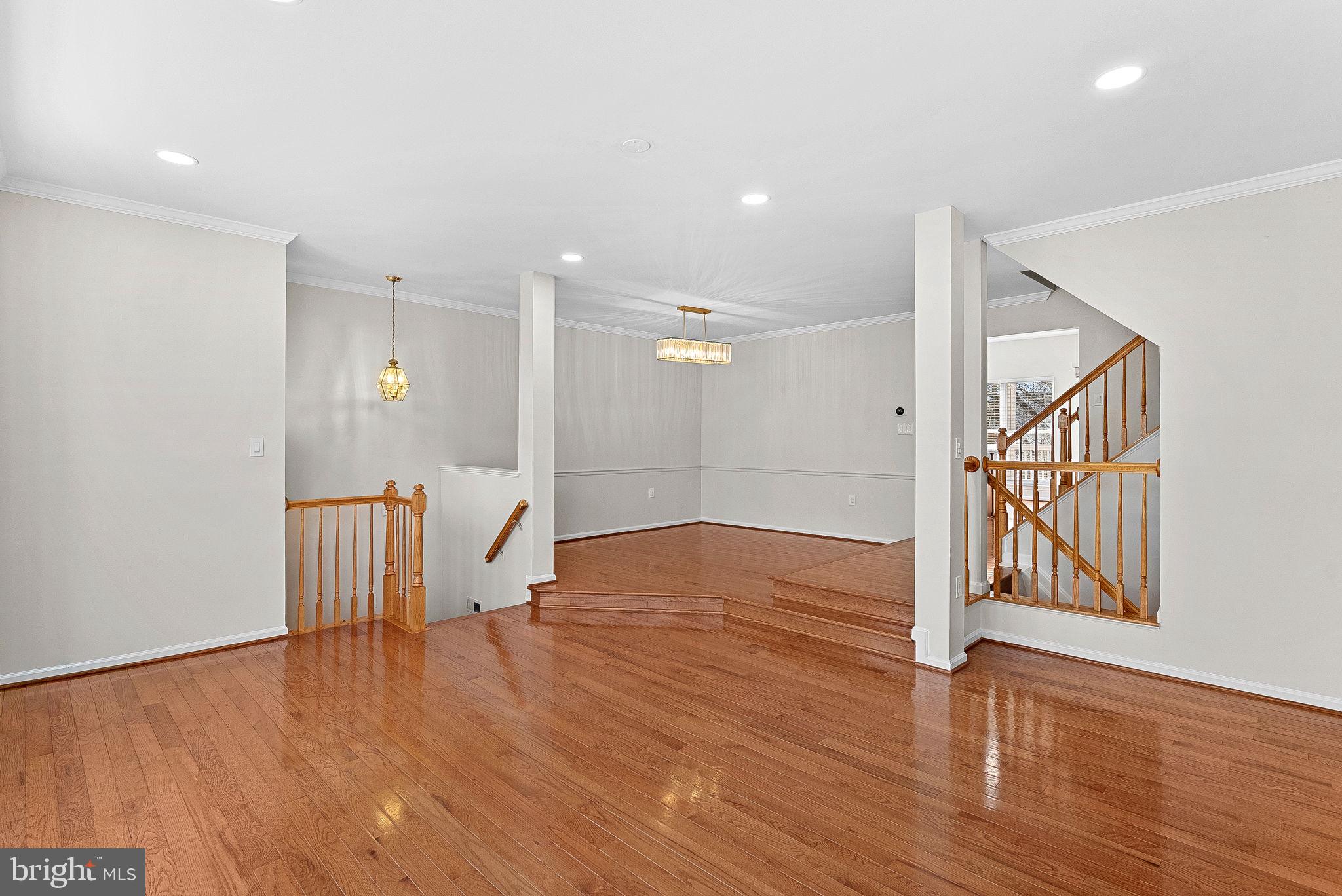 20905 SANDSTONE SQUARE