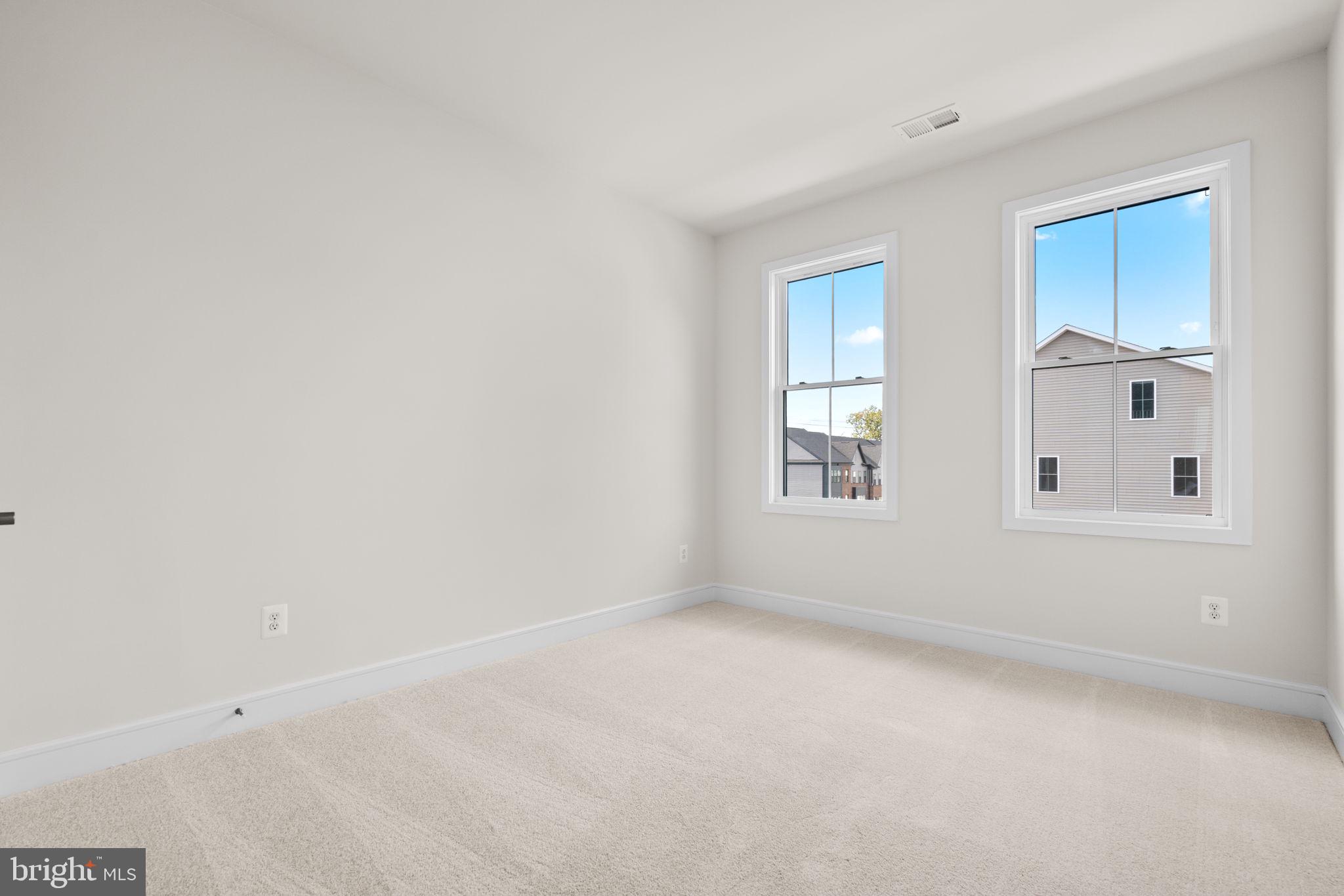 42121 PICASSO SQUARE