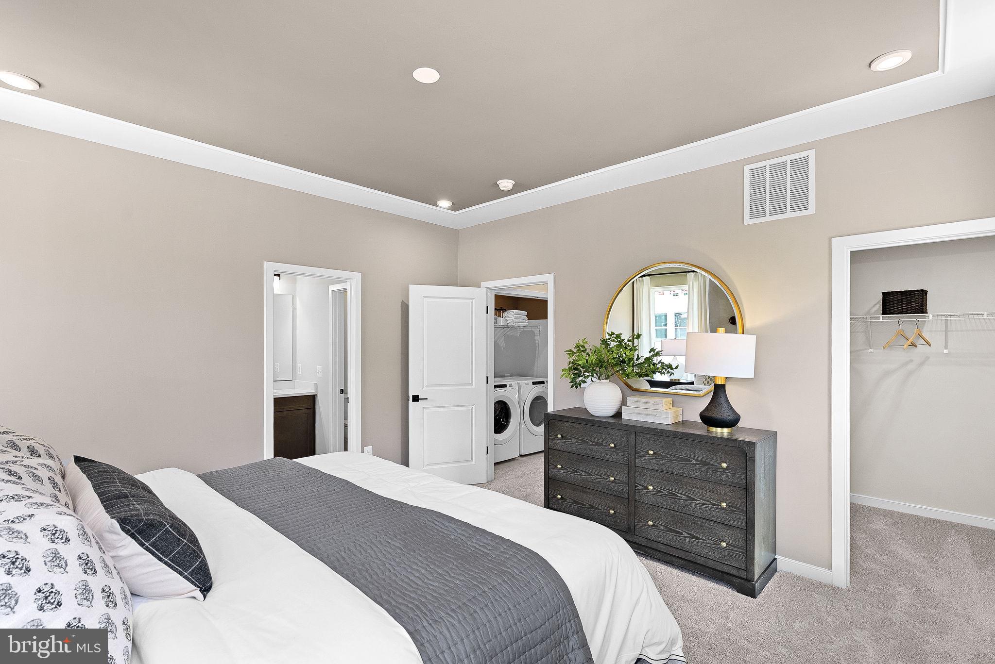 54320 MYSTIC MAROON TERRACE