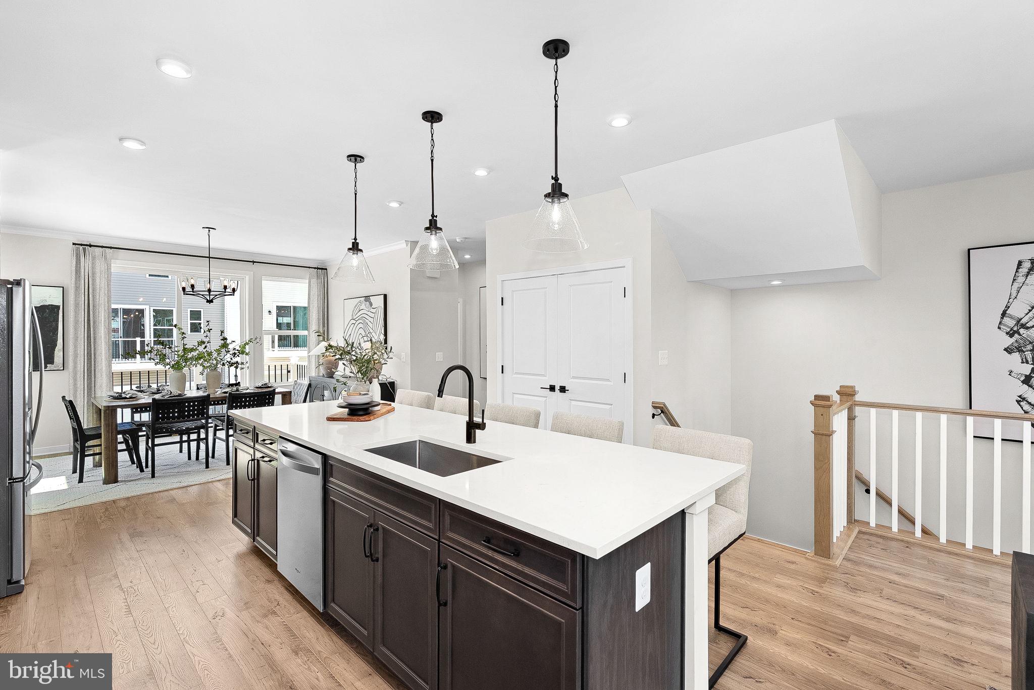 54320 MYSTIC MAROON TERRACE