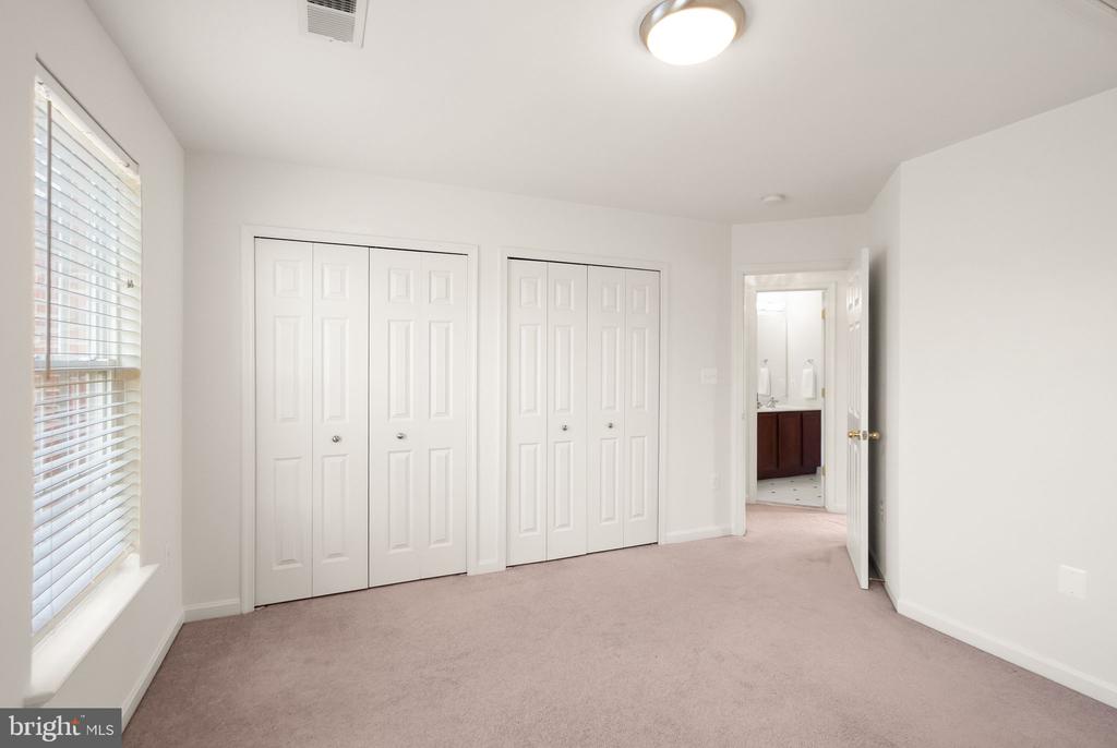 17453 TEDLER CIRCLE
