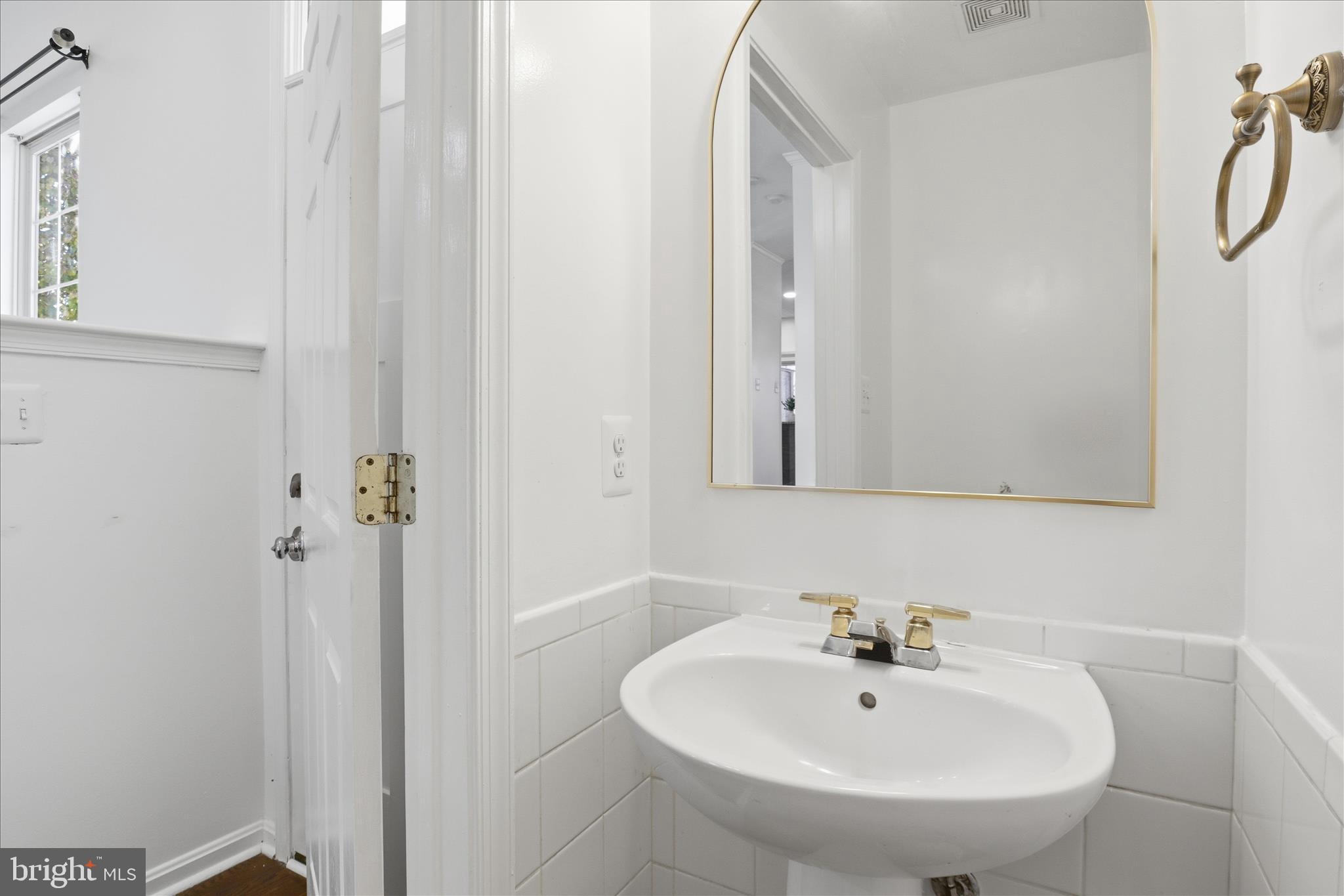 45580 GRAND CENTRAL SQUARE