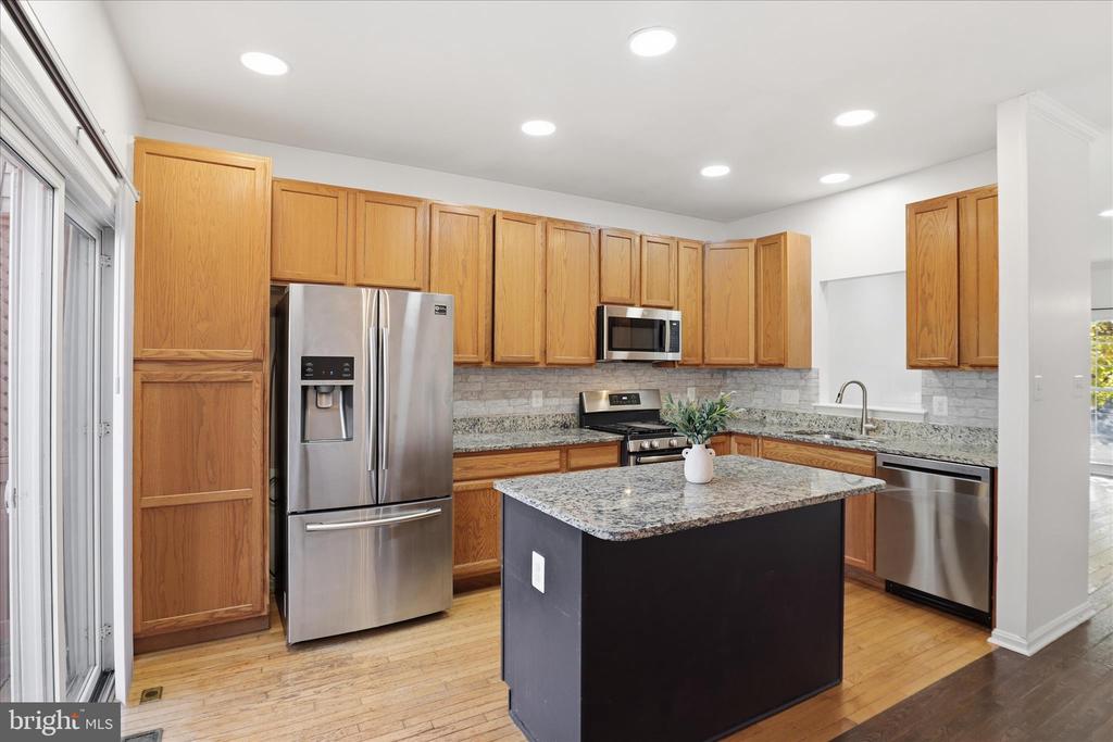 45580 GRAND CENTRAL SQUARE