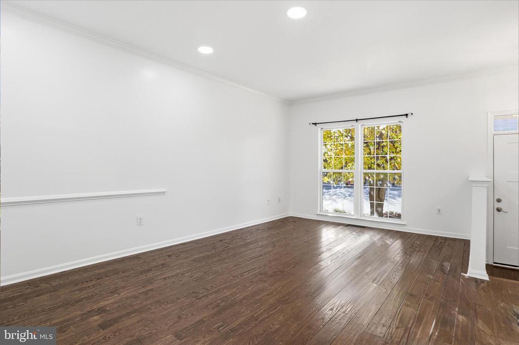 45580 GRAND CENTRAL SQUARE