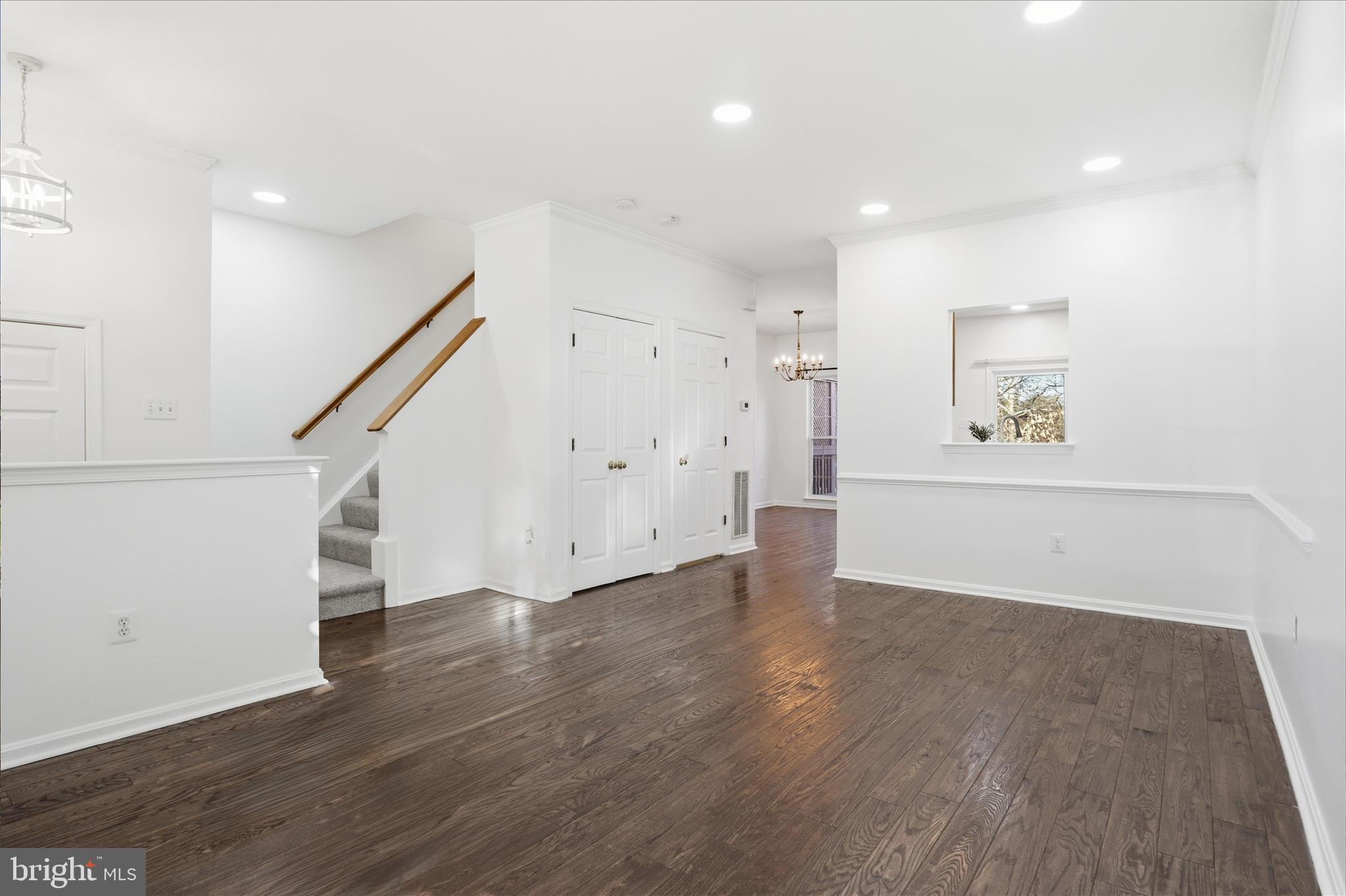 45580 GRAND CENTRAL SQUARE