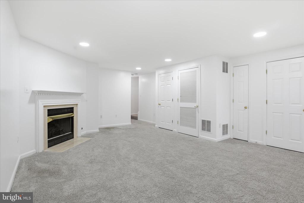 45580 GRAND CENTRAL SQUARE