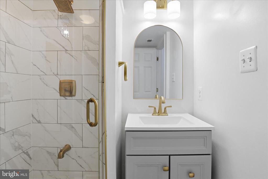 45580 GRAND CENTRAL SQUARE