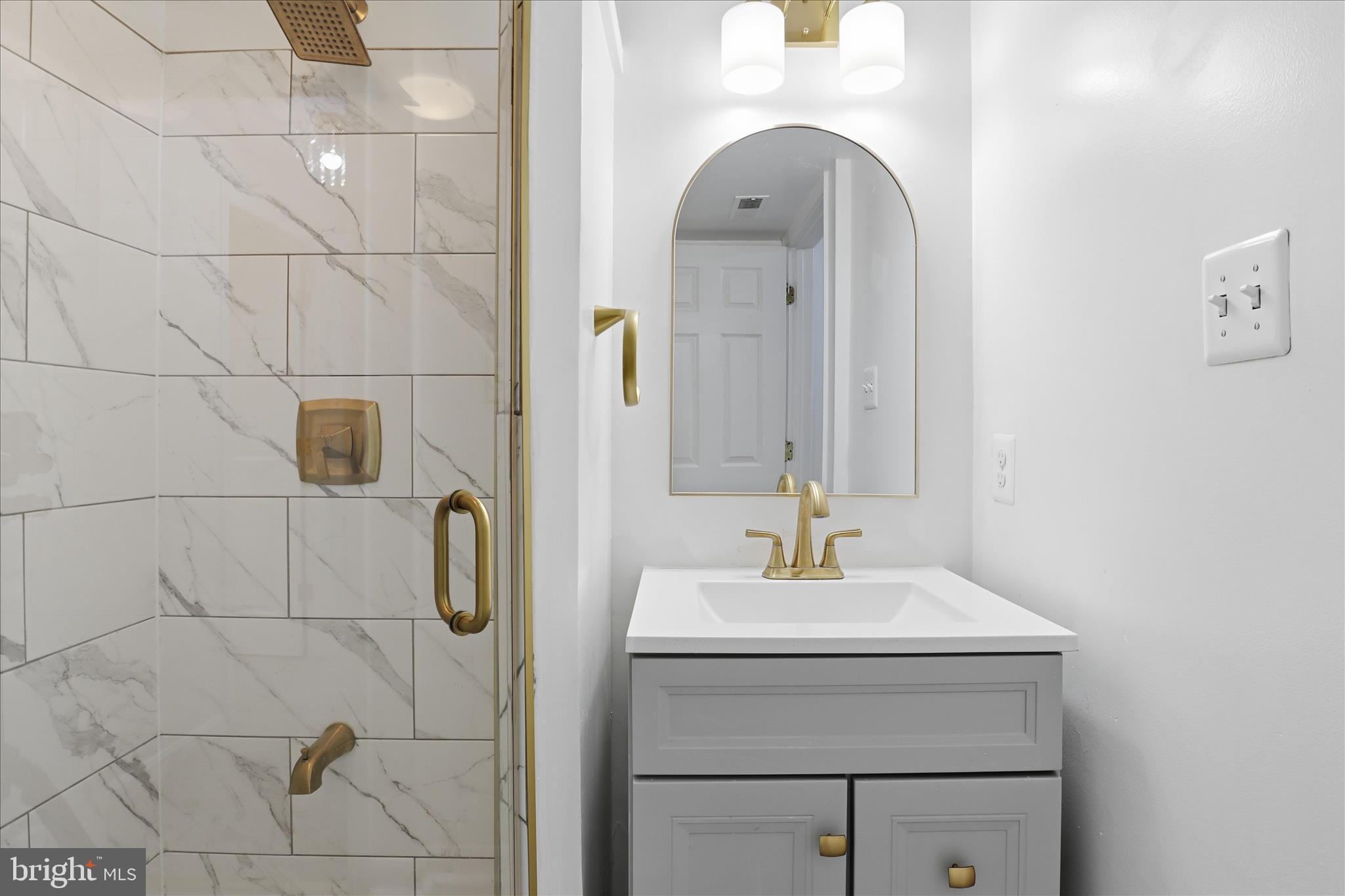 45580 GRAND CENTRAL SQUARE