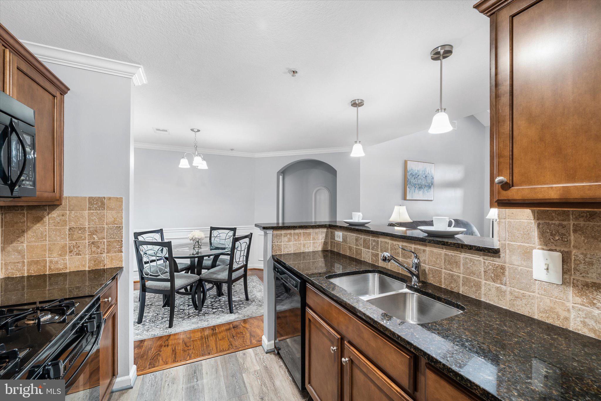 514 SUNSET VIEW TERRACE SE 402