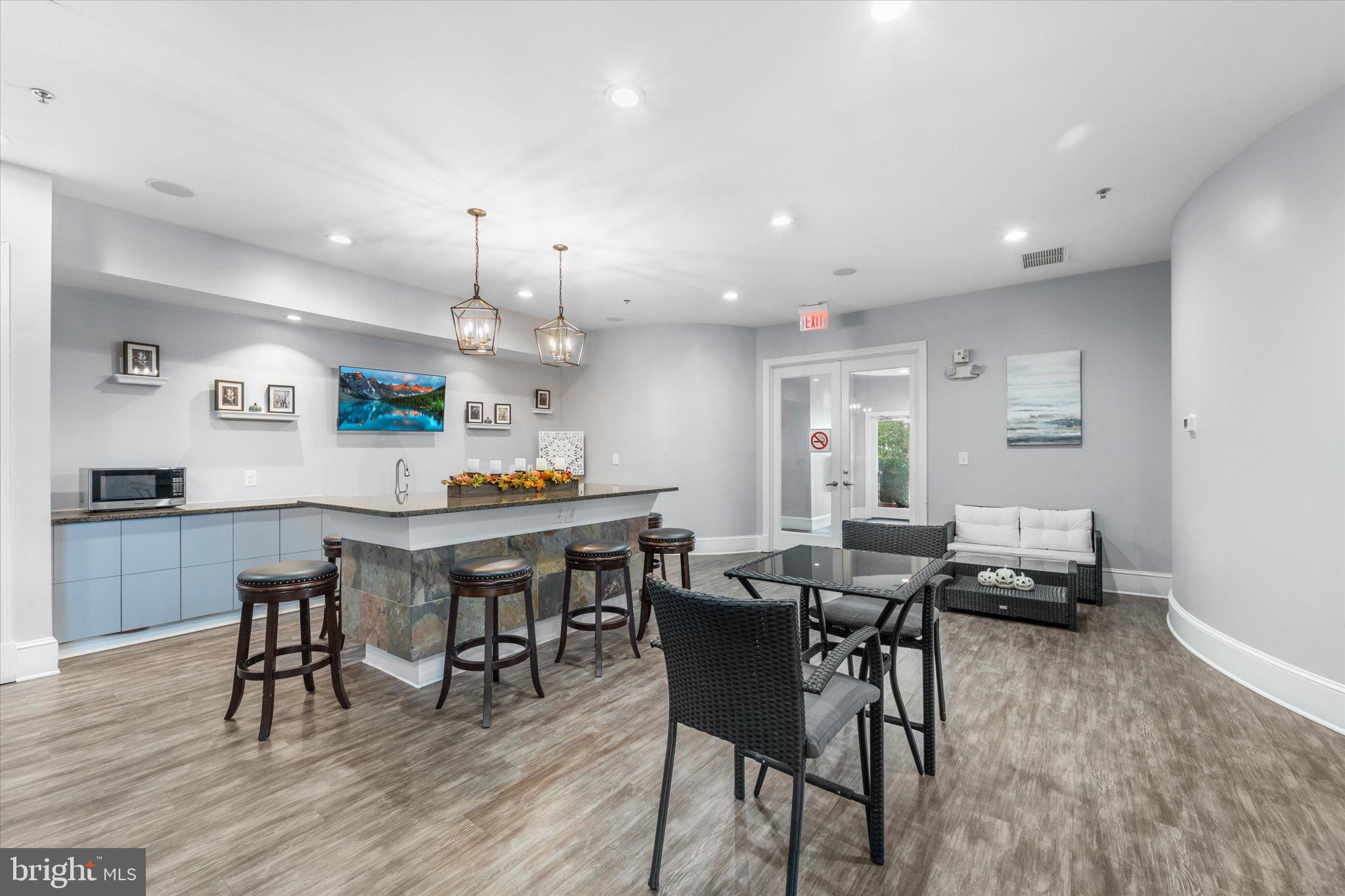 514 SUNSET VIEW TERRACE SE 402