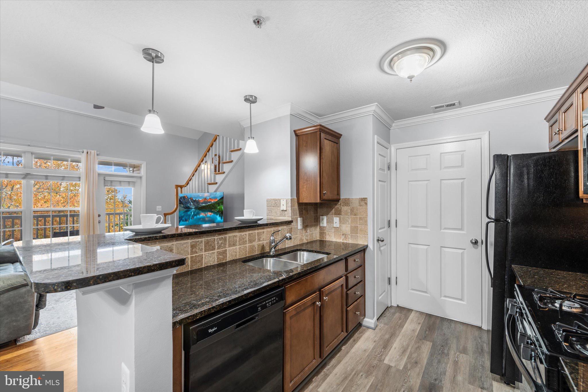 514 SUNSET VIEW TERRACE SE 402