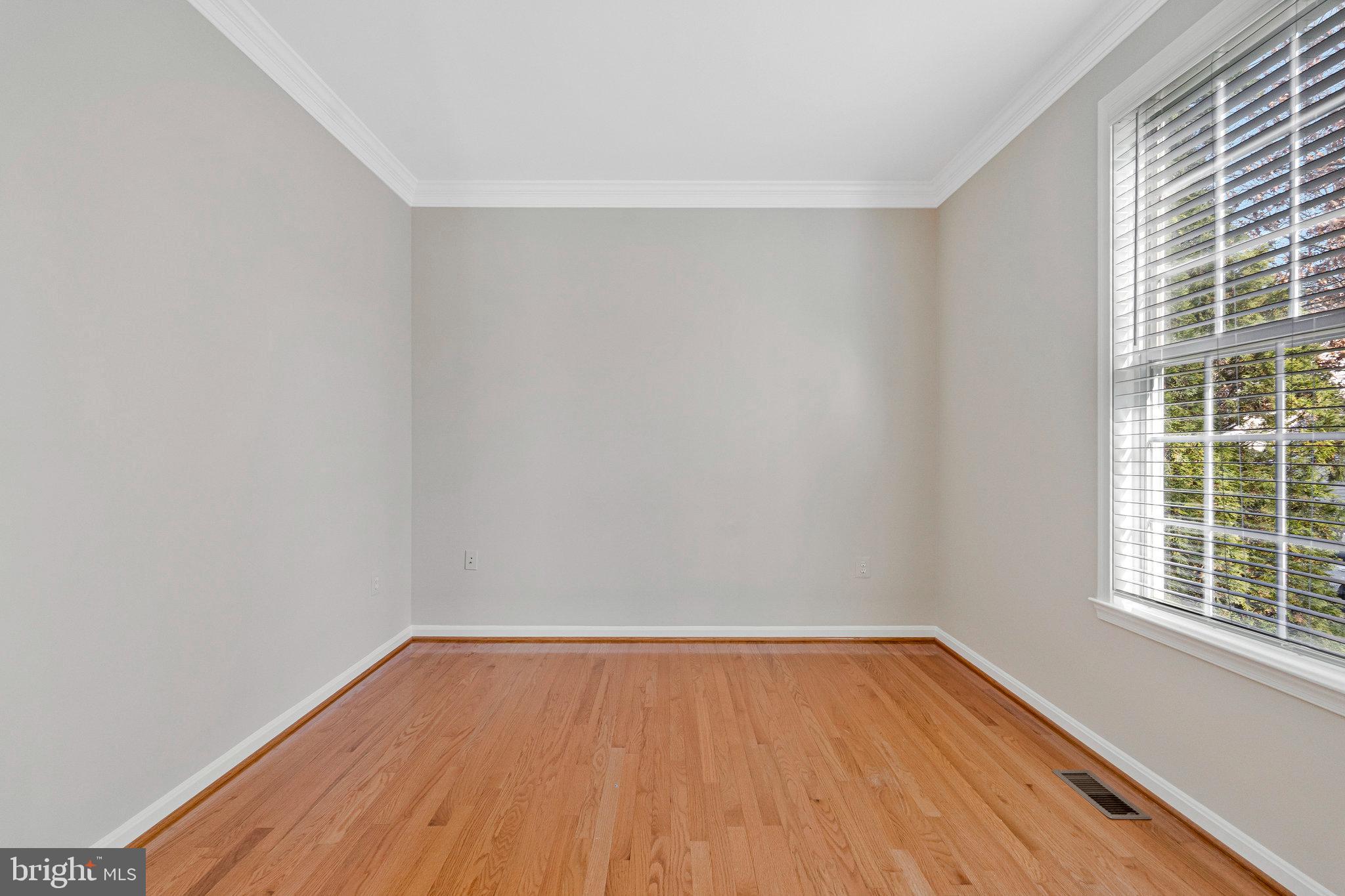 20319 BOWFONDS STREET