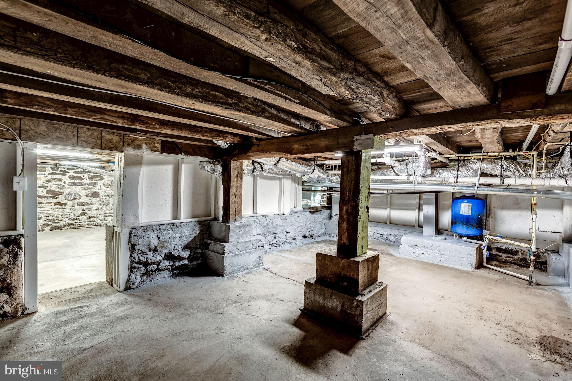 41217 & 41223 JOHN MOSBY HIGHWAY