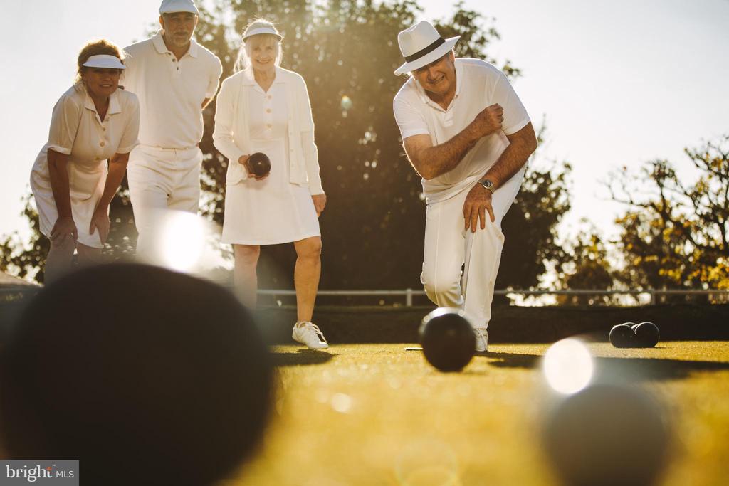 44506 LOWESTOFT SQUARE