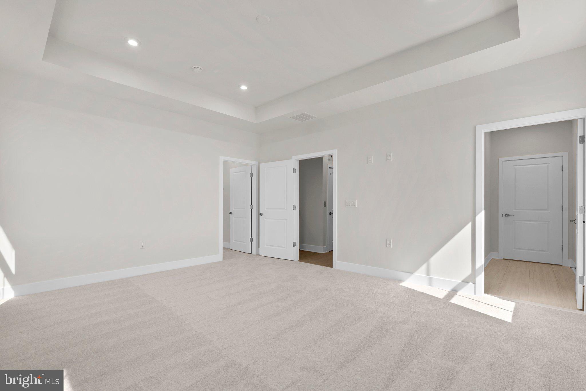 44506 LOWESTOFT SQUARE