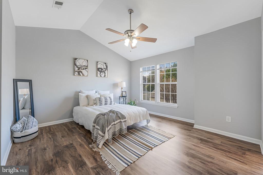 20419 CHARTER OAK DRIVE