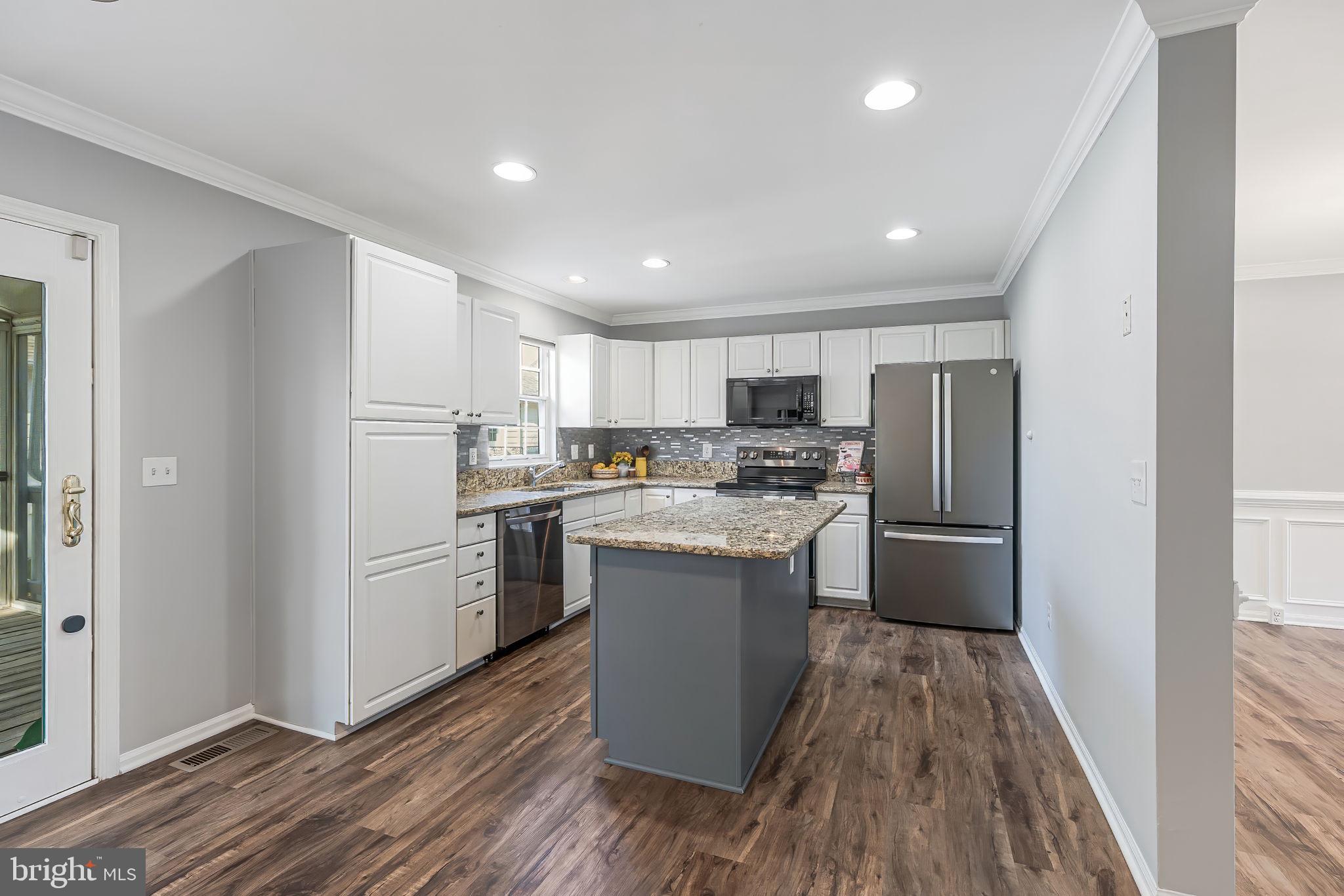 20419 CHARTER OAK DRIVE