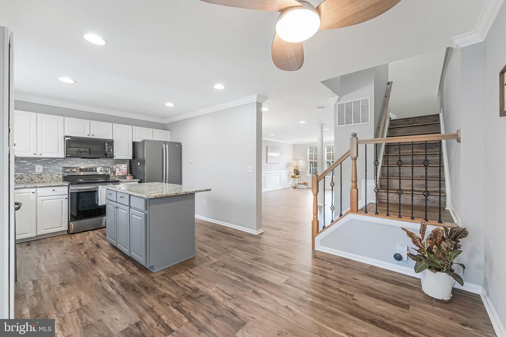20419 CHARTER OAK DRIVE