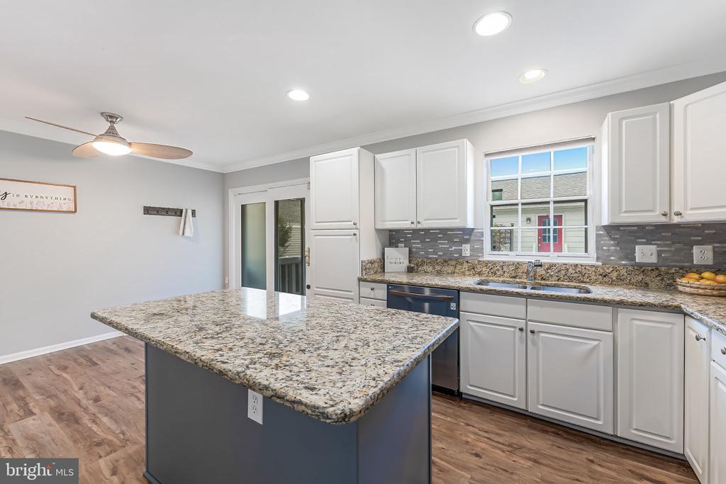 20419 CHARTER OAK DRIVE