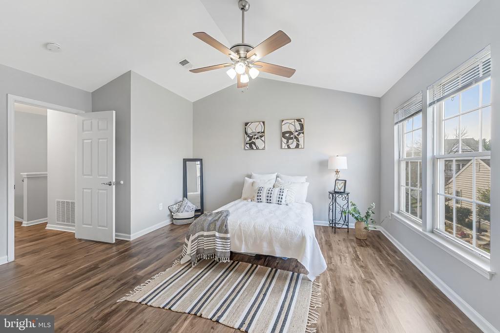 20419 CHARTER OAK DRIVE