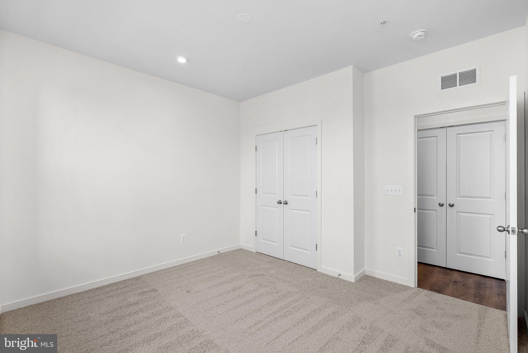 19719 MISTY MOSS SQUARE 1