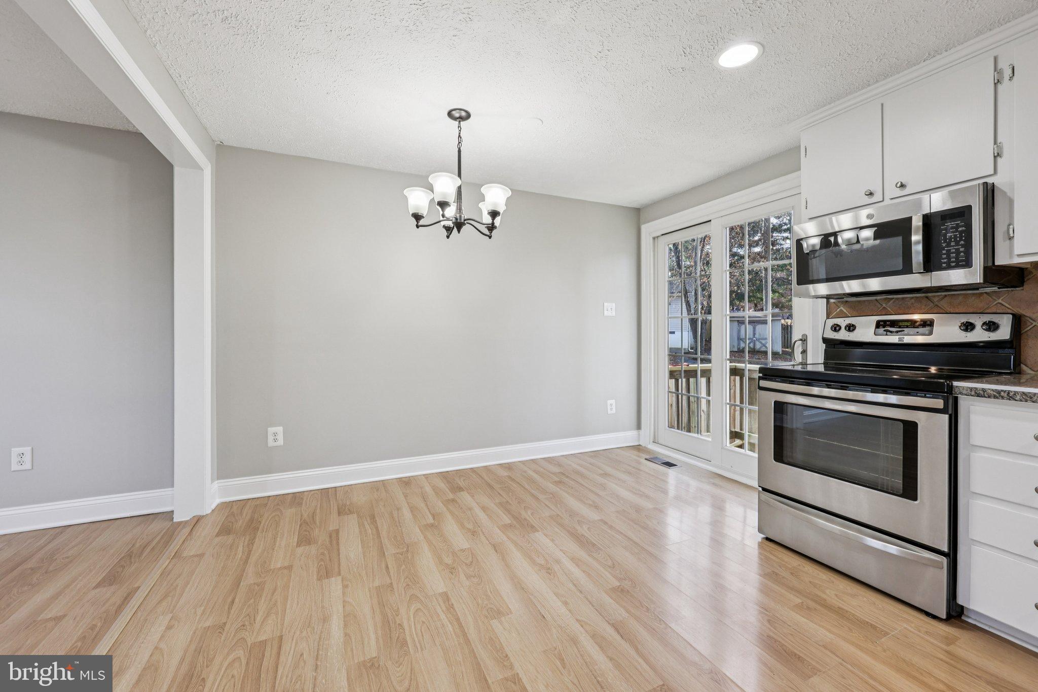 546 ROCKBRIDGE DRIVE SE