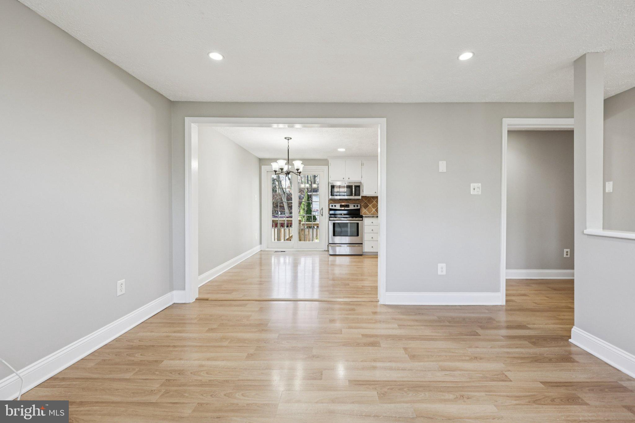 546 ROCKBRIDGE DRIVE SE