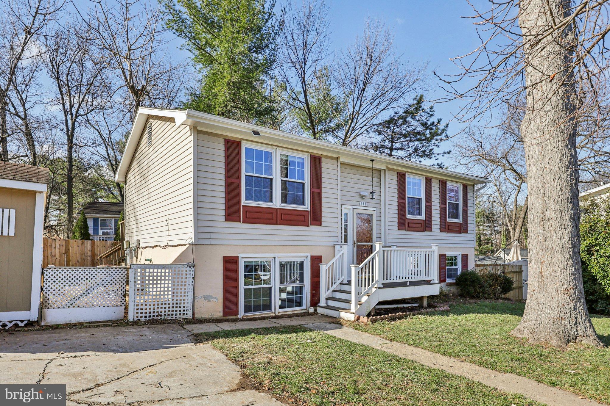 546 ROCKBRIDGE DRIVE SE