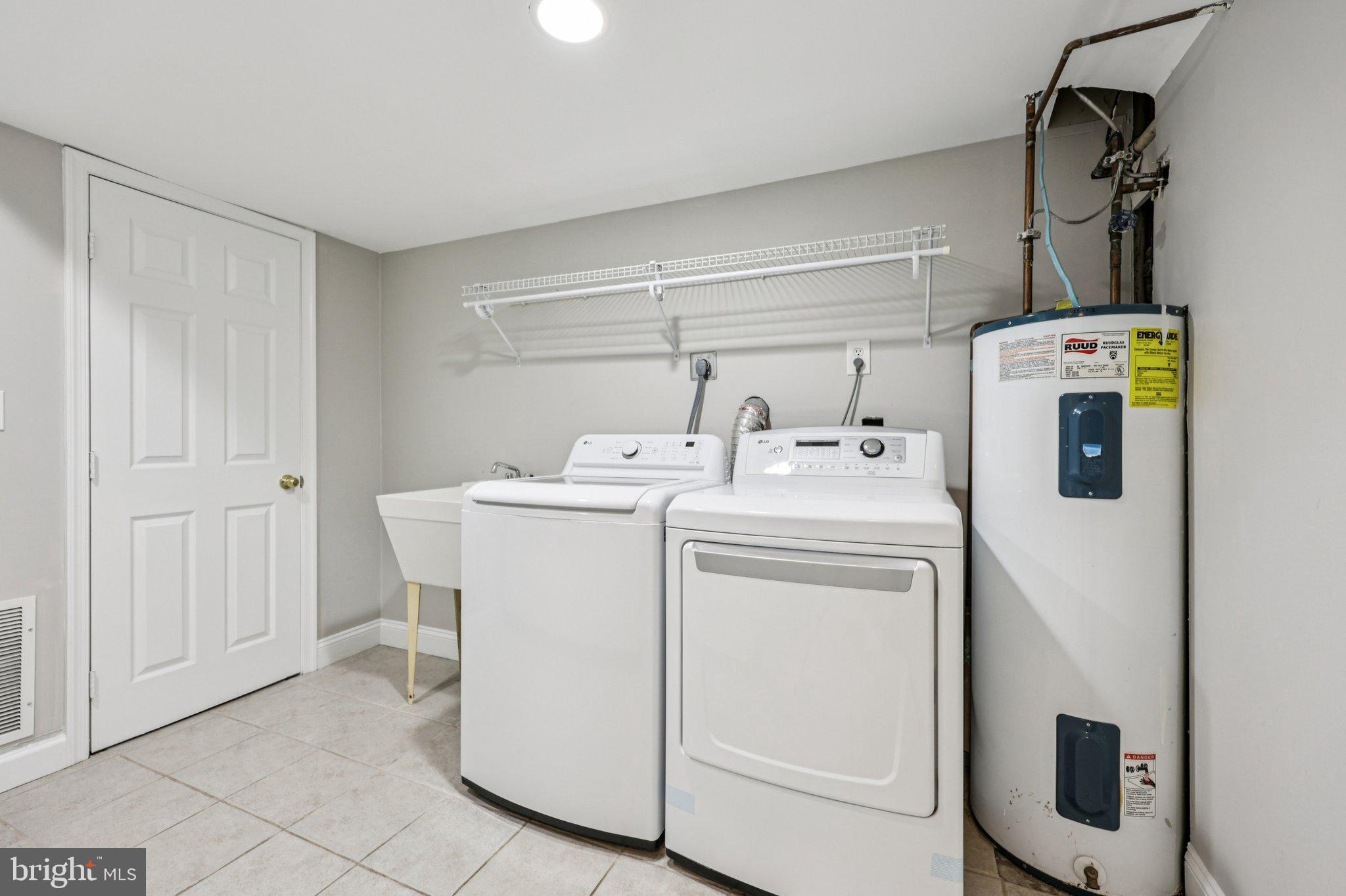 546 ROCKBRIDGE DRIVE SE